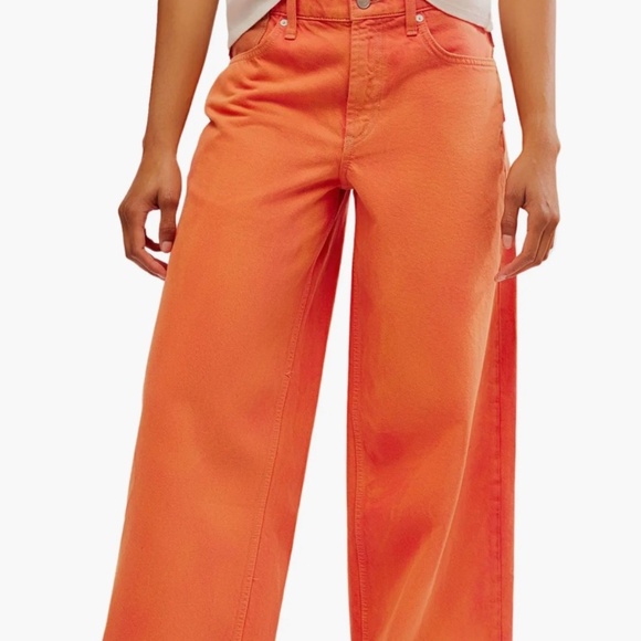 NWT FREE PEPOLE WATERFALLS BAGGY WIDE LEG DENIM JEANS - SIZE 27S - OKLAHOMA SUN - Picture 2 of 11